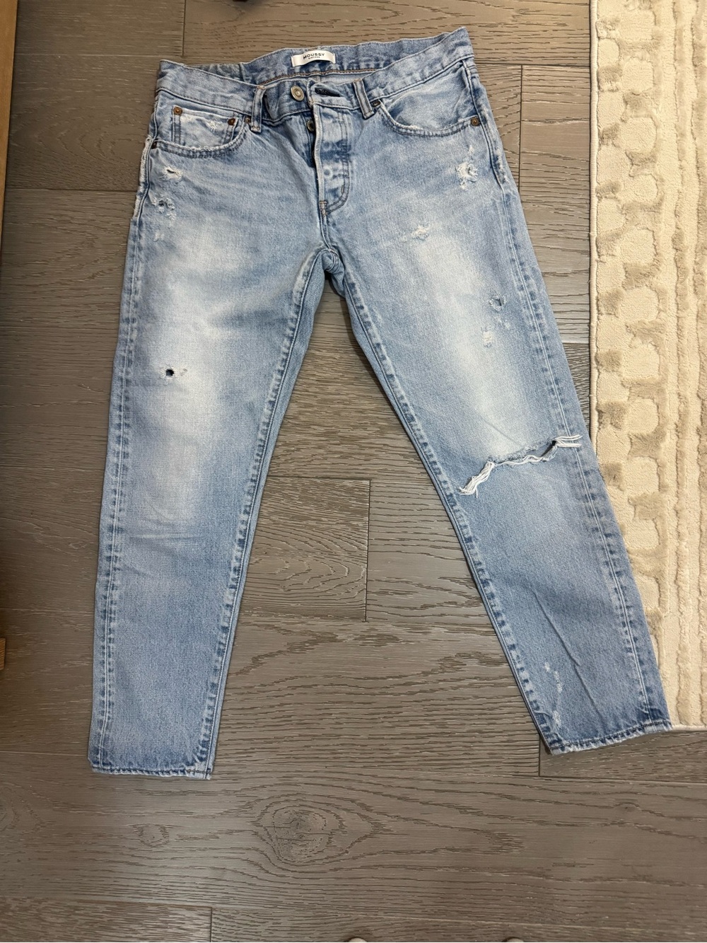 Moussy Vintage Light Blue Distressed straight leg Jeans